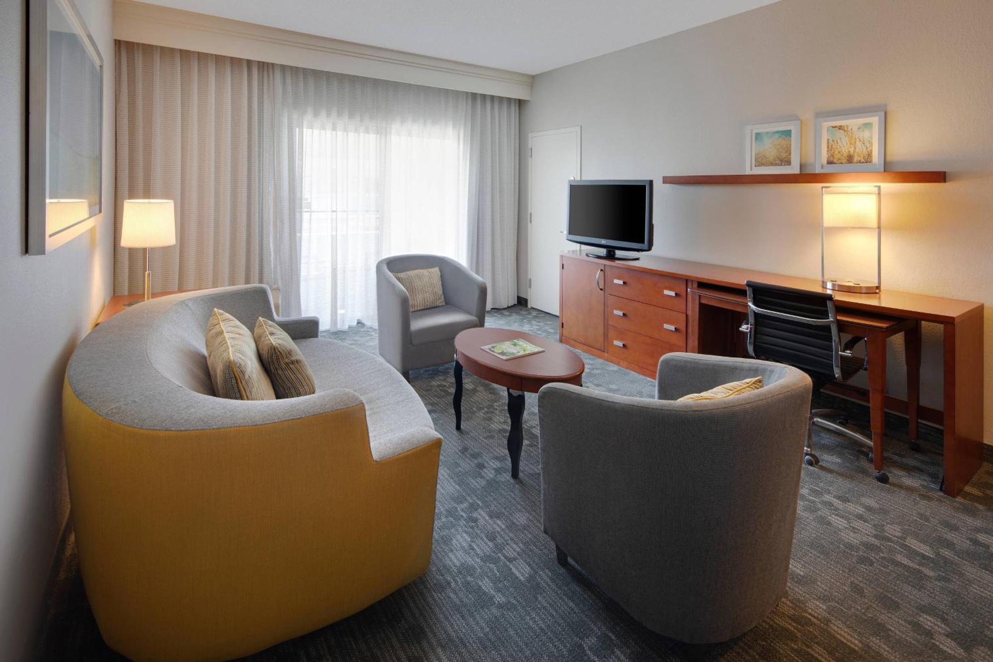 Courtyard Dallas Addison Midway Exterior foto